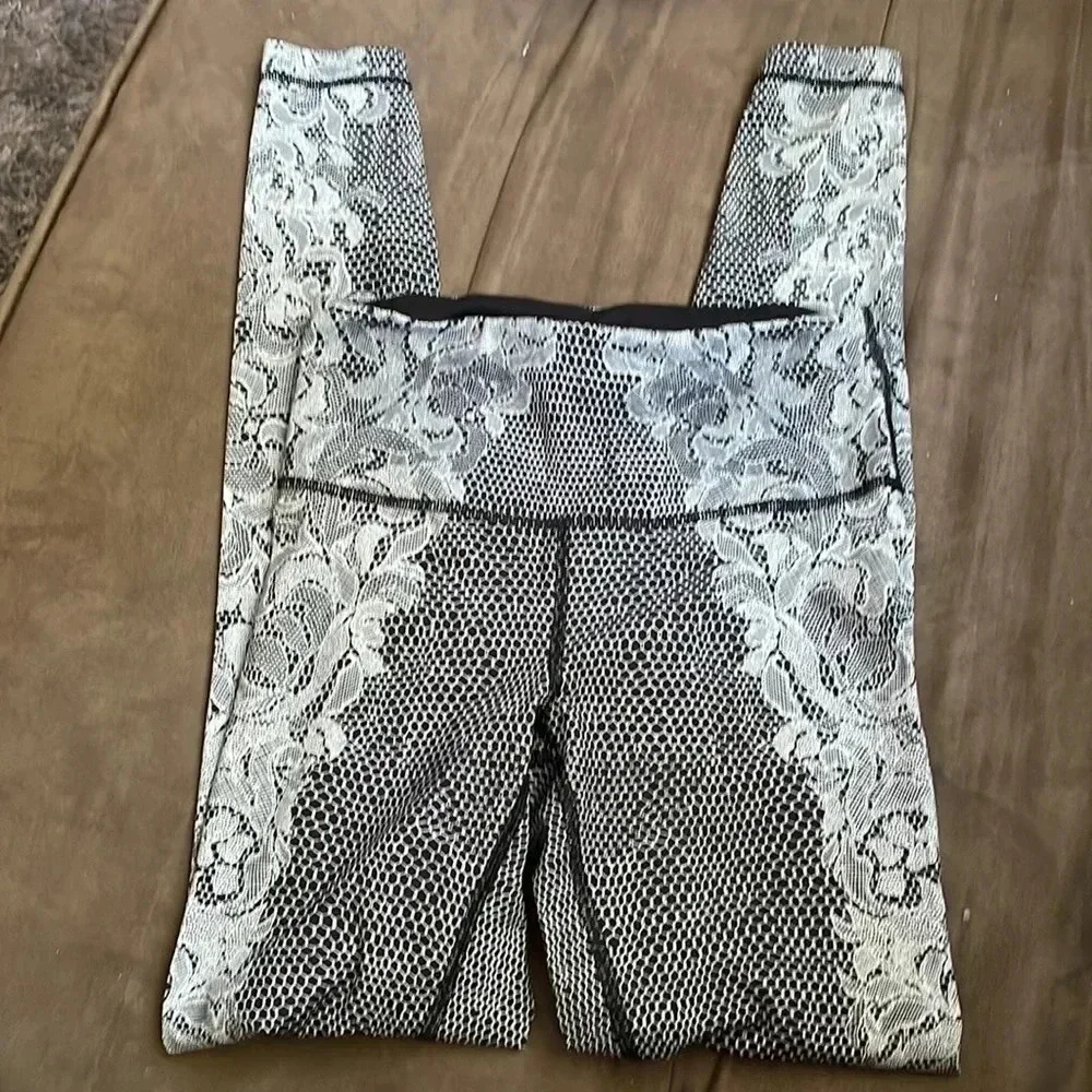 lululemon athletica speed black